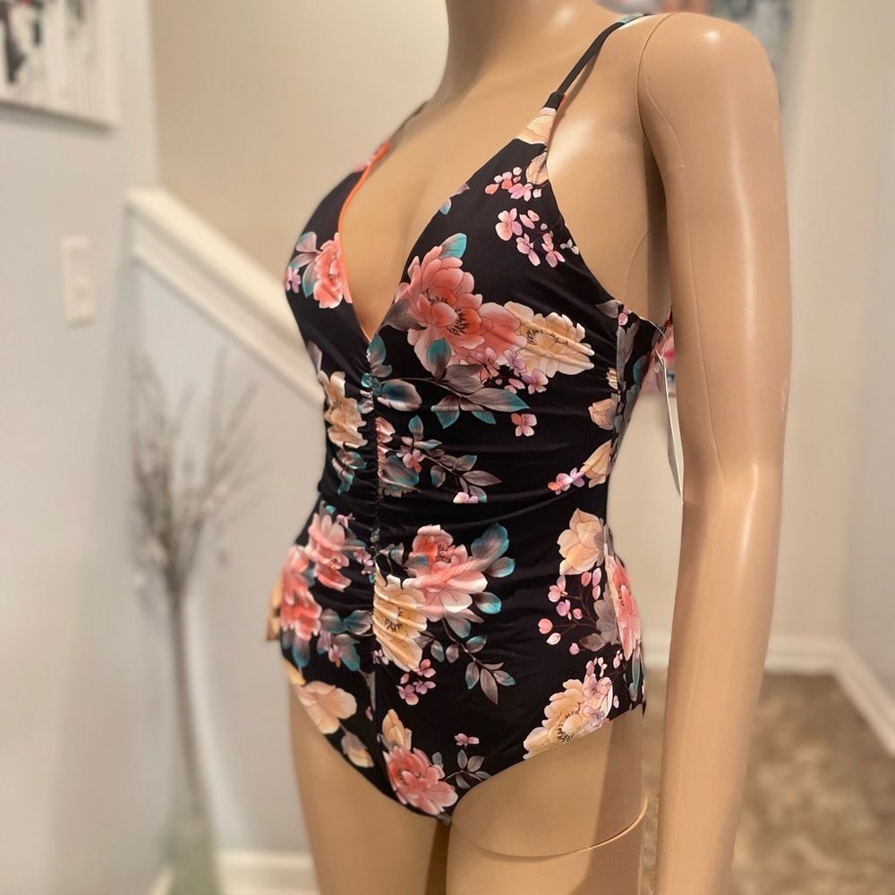 NWT Becca one piece swimsuit S